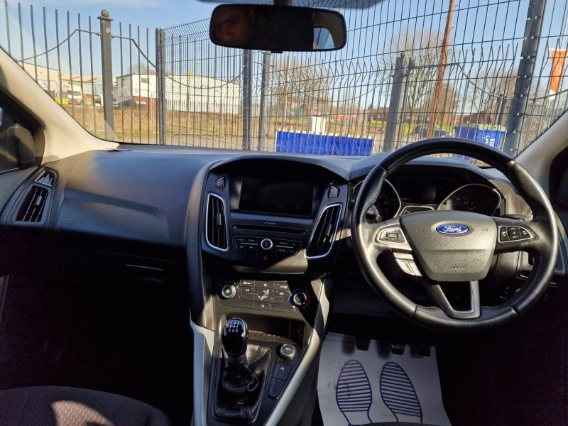 FORD FOCUS