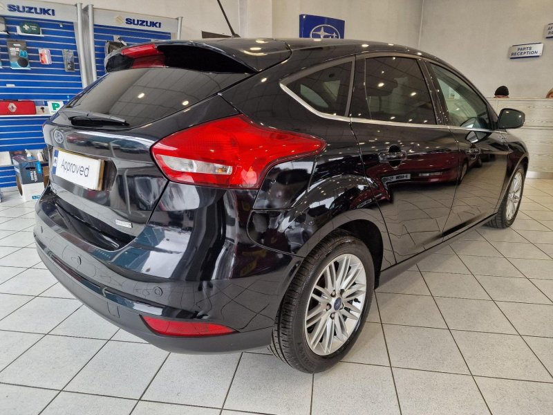 FORD FOCUS