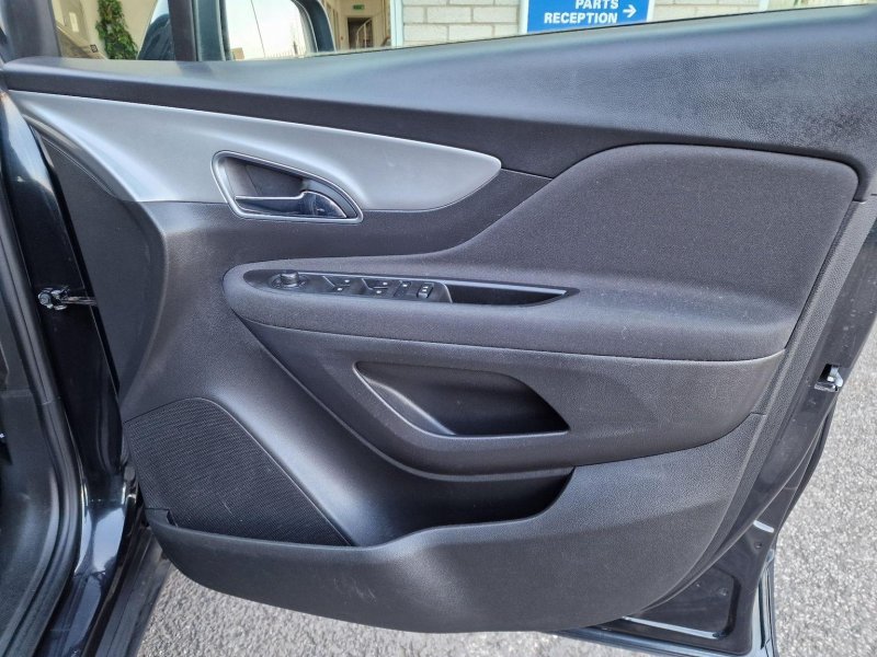 VAUXHALL MOKKA