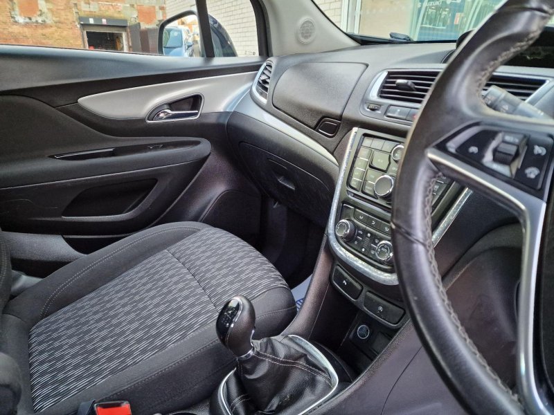 VAUXHALL MOKKA