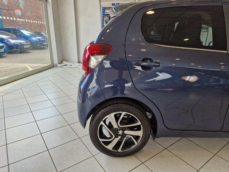 PEUGEOT 108