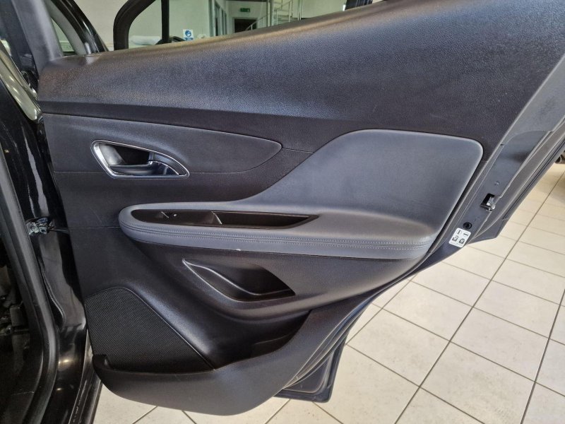 VAUXHALL MOKKA