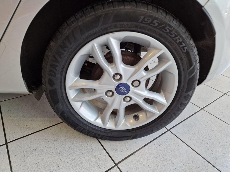 FORD FIESTA