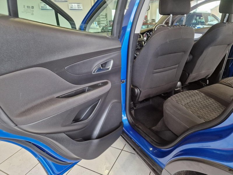 VAUXHALL MOKKA