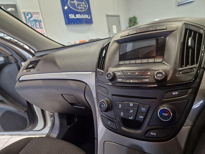 VAUXHALL INSIGNIA