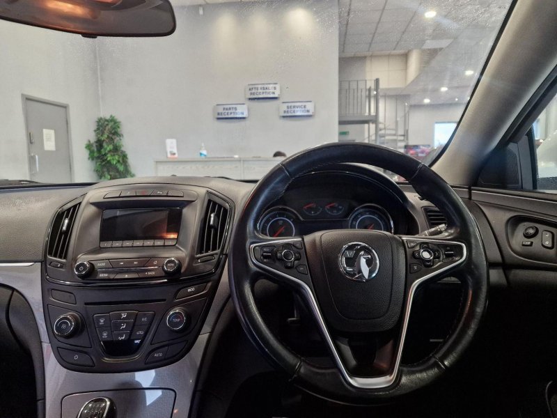 VAUXHALL INSIGNIA