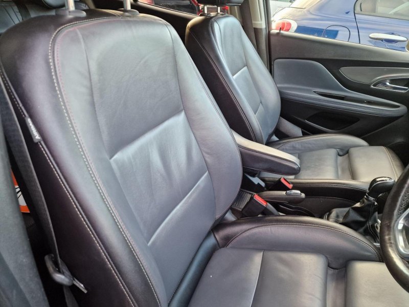 VAUXHALL MOKKA