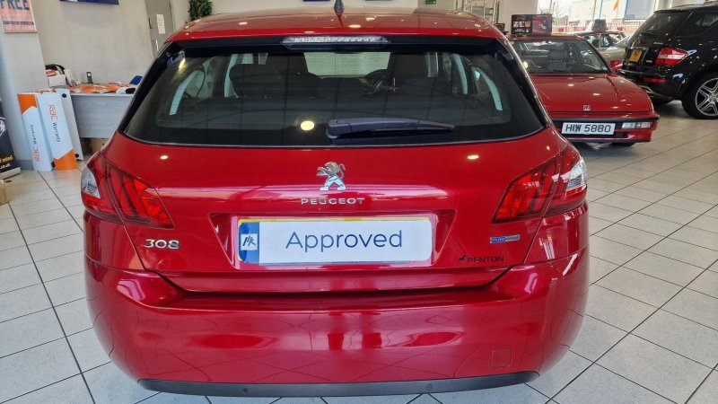 PEUGEOT 308