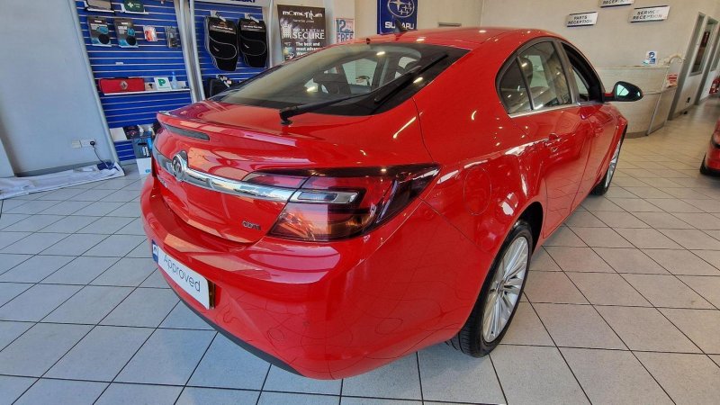VAUXHALL INSIGNIA