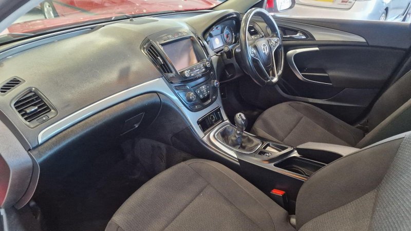 VAUXHALL INSIGNIA