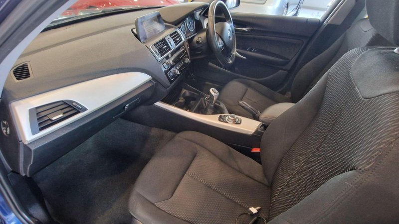 BMW 1 SERIES