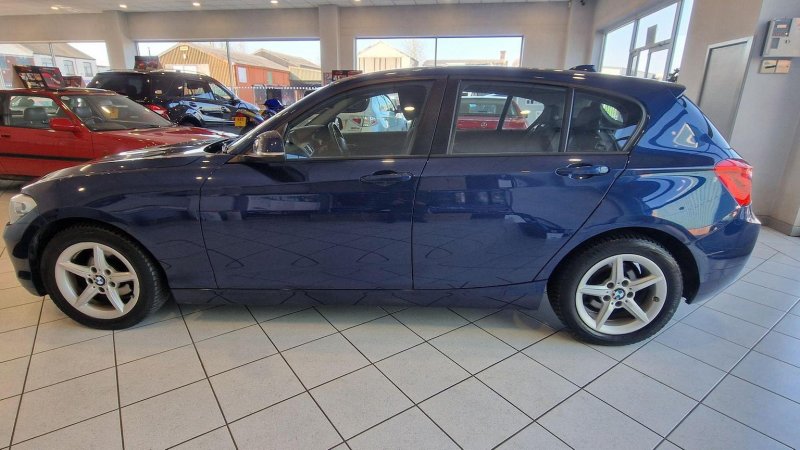 BMW 1 SERIES