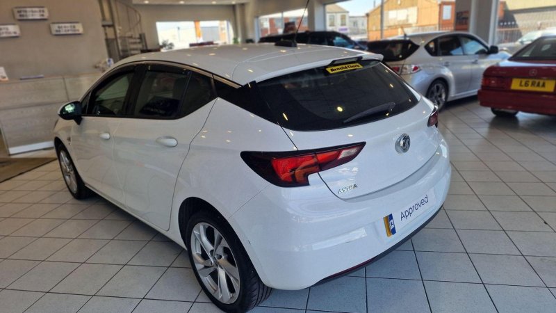 VAUXHALL ASTRA
