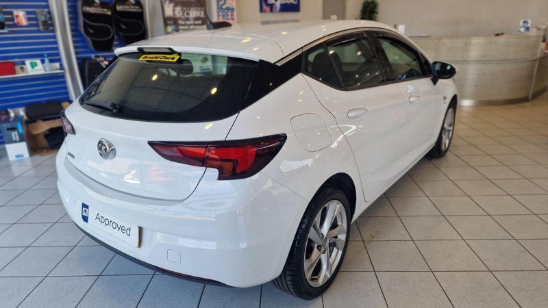 VAUXHALL ASTRA