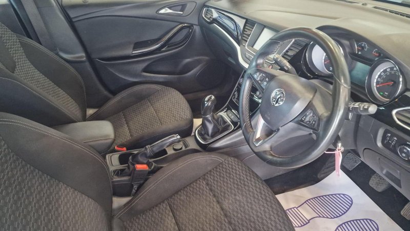 VAUXHALL ASTRA