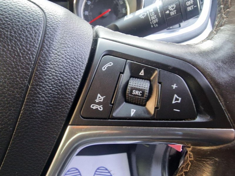 VAUXHALL MOKKA